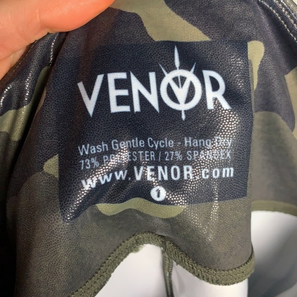 VENOR High Waisted Shiny Camo Leggings Striped Sides Long Length XS/S 1 - Picture 9 of 10